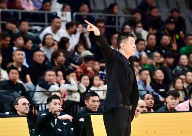 一夜3大冷门!CBA真是太刺激了,豪门9连胜被终结,黑马彻底褪色