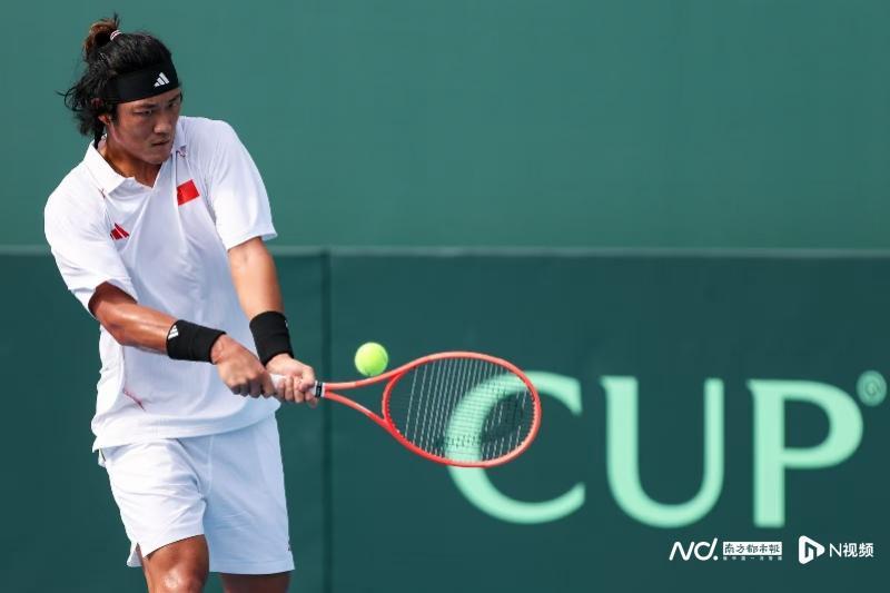 云开体育官网-张之臻、小布抵达南沙，队长吴迪：中国队尽全力展示好状态